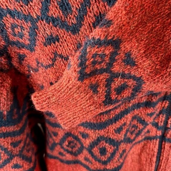 L.L. Bean Vintage Red Navy Blue Wool Fair Isle Nordic Cardigan Sweater Jacket L - Picture 4 of 6